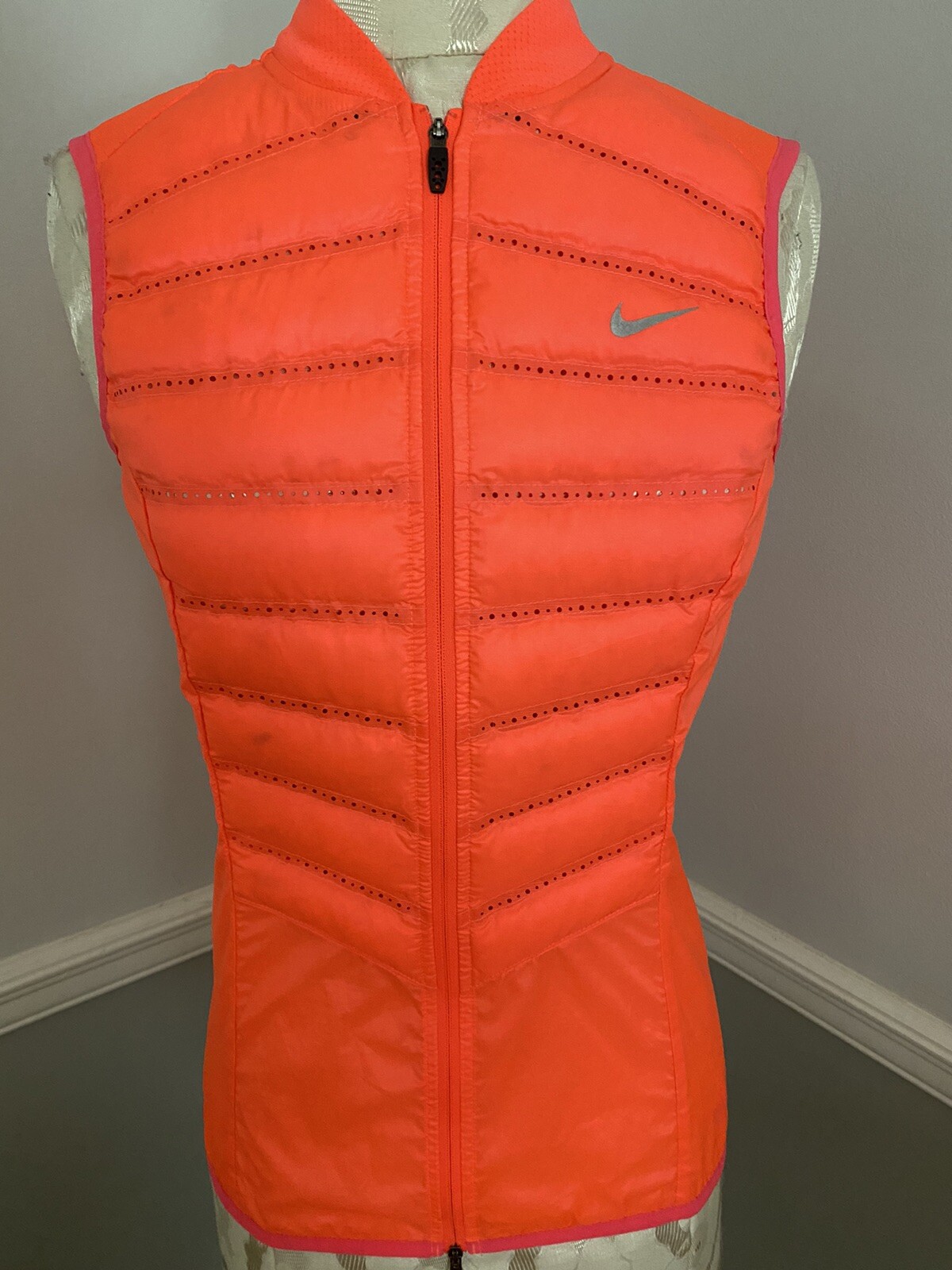 nike aeroloft vest