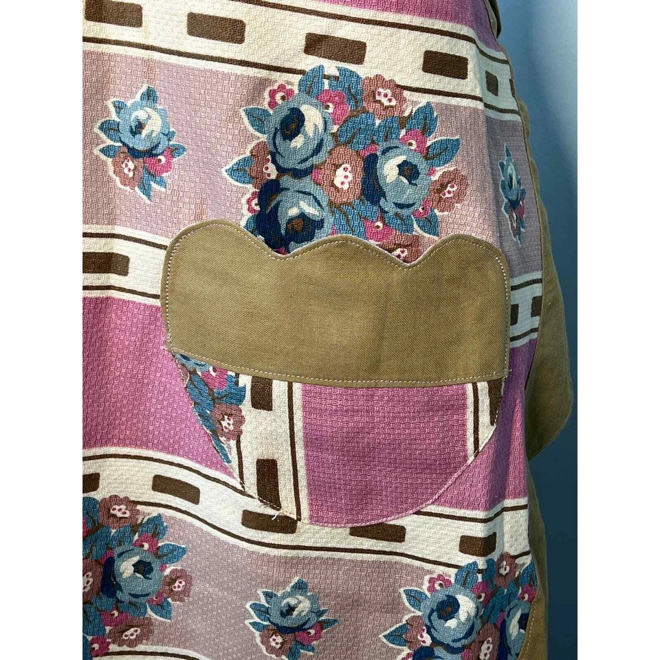 Vintage Barkcloth and Linen Full Apron Pink Tan Pockets Scalloped Edges 50s - Image 2 of 4