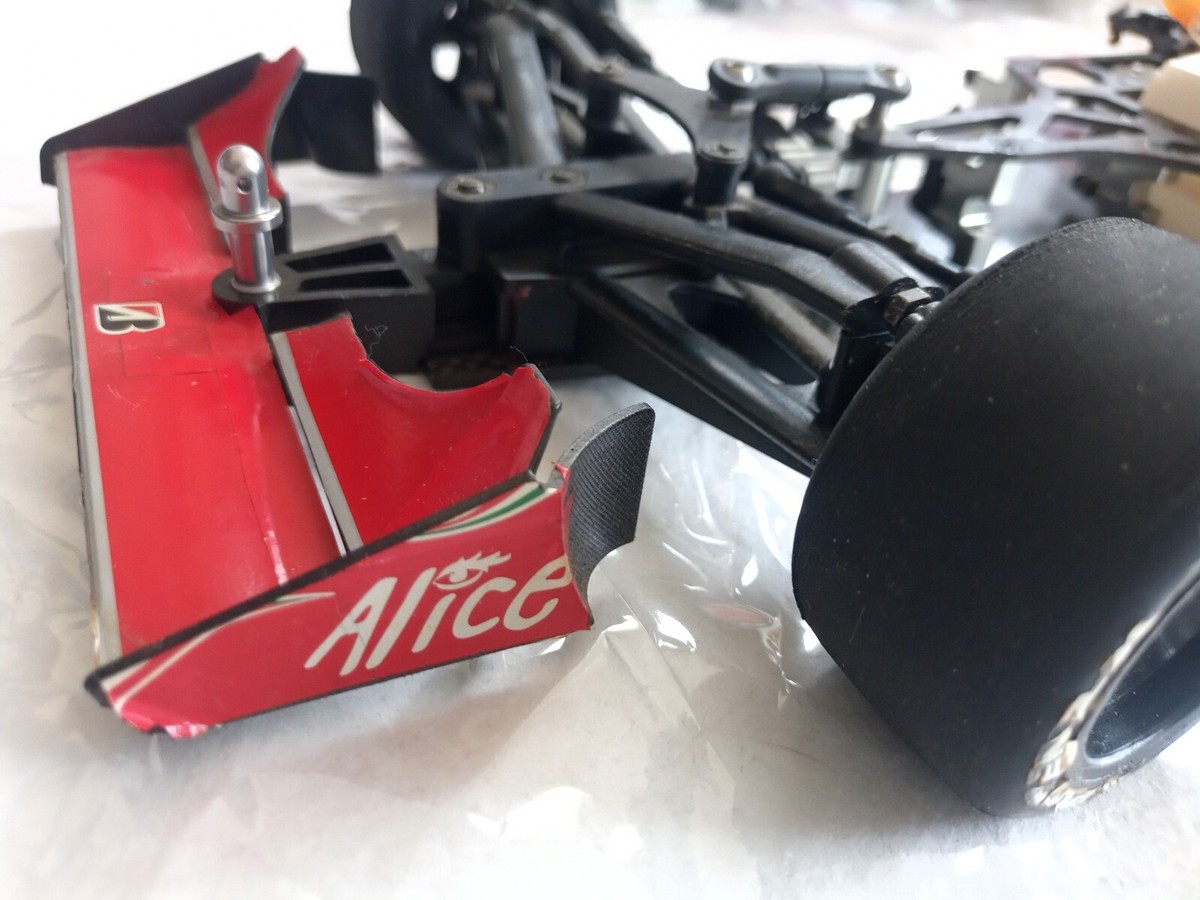 F1 ・ 京商　KF01 Kyosho KF01 Genuine Kyosho Body Team Kyosho Red KF-01 Very