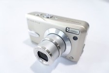 FUJIFILM FINEPIX F30 SILVER 6.3 MEGA PIXEL XD CARD DIGITAL CAMERA FOCUS ERROR