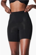 Spanx OnCore Mid-Thigh Shorts Size Medium 1005