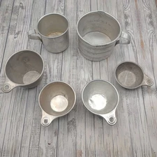 Vintage Aluminum Measuring Cups Retro Nesting Tab Assorted Farmhouse Cup Set