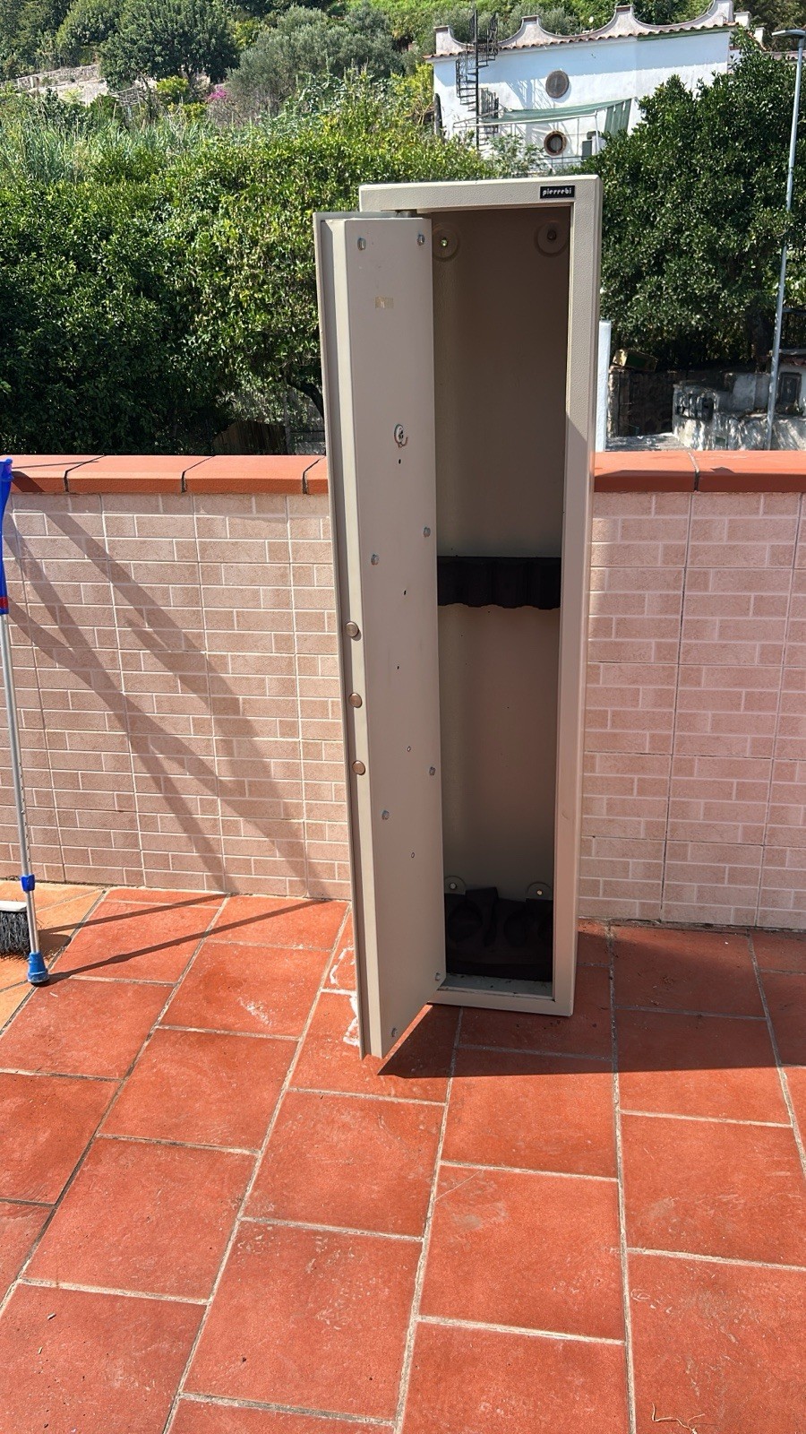 Pierrebì armadietto blindato con posizionamento per fucili, 1 anta battente
