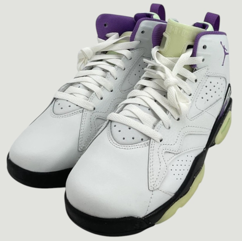 Jordan MVP Big Kid's Size 7 White/Black/Purple Basketball Sh