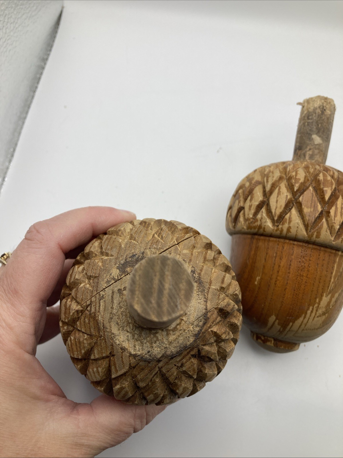 VINTAGE CARVED Acorn Pair WOODEN Bed Post Finials Or Fall Decor Wood Large