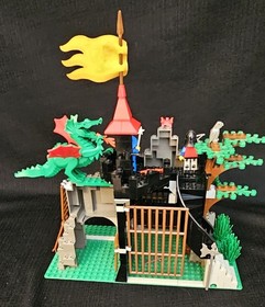 Lego 6076 Vintage 1993 Castle Dragon Knights DARK DRAGON'S DEN with Instructions