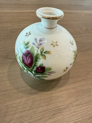 An American Cut Crystal Import Japan Pink Flowers White/gold bud vase