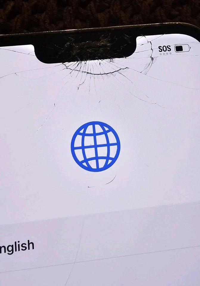 Apple iPhone 13 Pro 128GB - UNLOCKED - BLACK - **CRACKED FRONT GLASS & BACK ** - Image 2 of 4