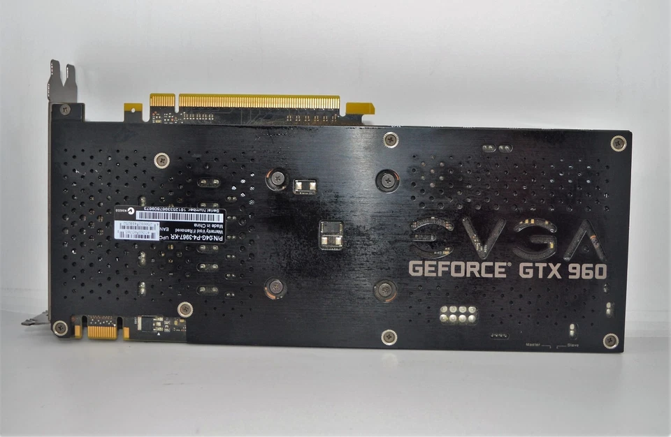 Tarjeta de video EVGA nVIDIA GeForce GTX 960 4 GB | 04G-P4-3967-KR probada Foto 4 de 4