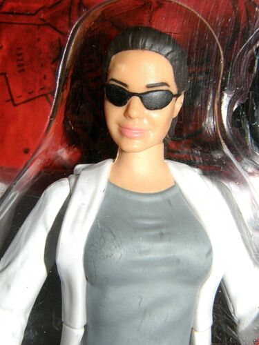 Tomb Raider Lara Croft "in siberia Gear" Angelina Jolie action figure - 第 3/5 張圖片