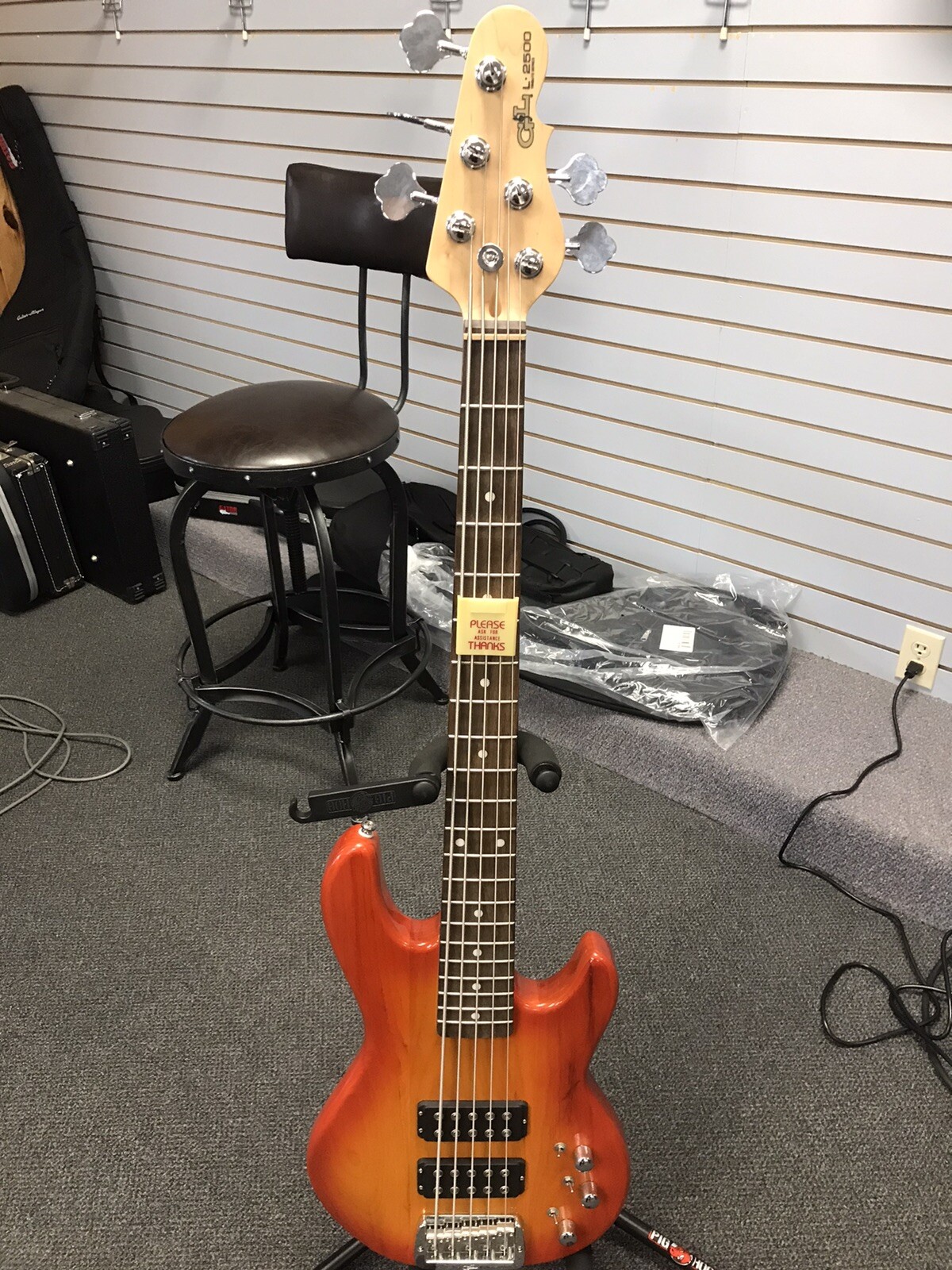 G L Usa Custom L 2500 5 String Empress Body Electric Bass In Honeyburst For Sale Online Ebay