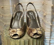 Donald J Pliner Papina Embossed Patent Leather slingbacks Size 6M-Excellent
