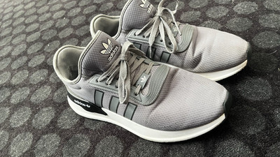 adidas Originals Herren Sneaker Low Top Schnürung Grau/Schwarz/Weiß EU 44
