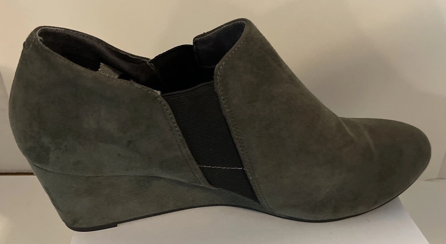 Vionic Elevated Stanton Orthotic Suede Boots Wedg… - image 3