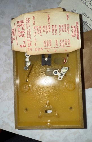 Vintage NOS Honeywell T822 Heating Thermostat Close Circuit 24v - 第 5/6 張圖片