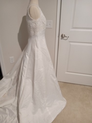 Michael Angelo, BRIGHT WHITE Pearl&Lace wedding Dress &free veil, size 14. - Picture 4 of 24