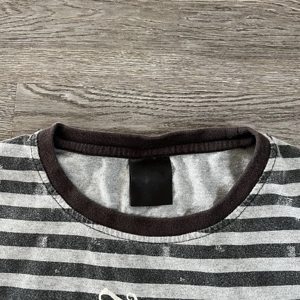 Винтажная мужская футболка Y2K Angel 2XL гранж состаренный череп в полоску готические крылья - Изображение 4 из 4