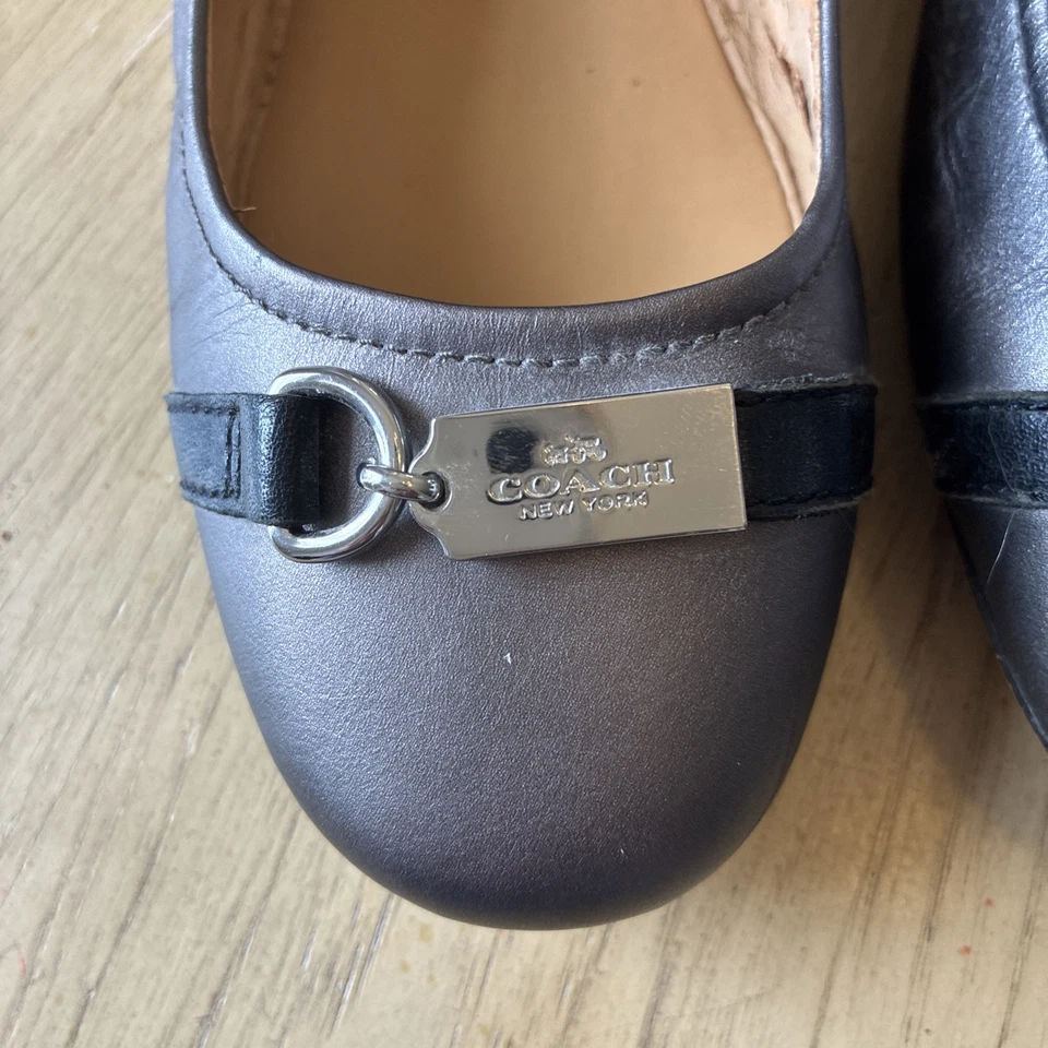 Zapatos planos de ballet Coach Ultman Metcalf peltre logotipo plateado rayas negras informales talla 10 Foto 2 de 4