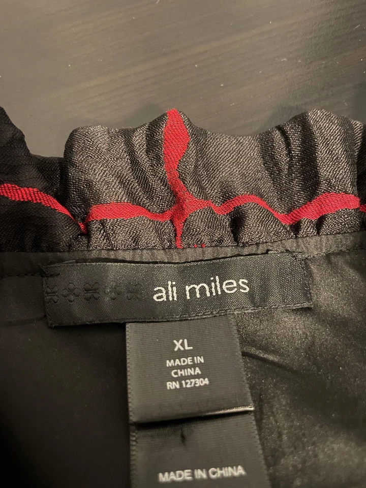 Chaqueta Ali Miles Mujer XL Roja Negra Arrugada Ventana Abotonada Ligera Foto 3 de 4