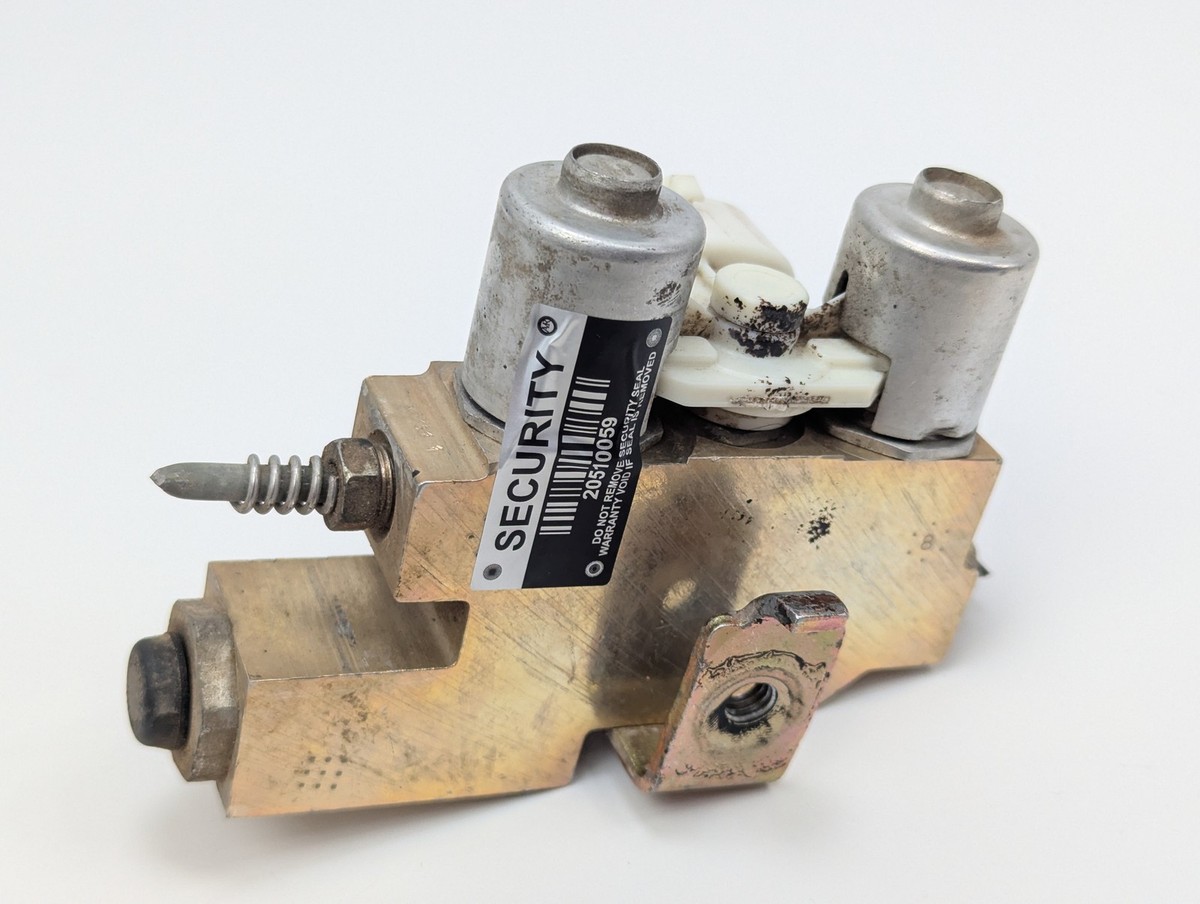 GENUINE 1993-1997 Ford Ranger Brake Proportioning Valve F87Z-2B373