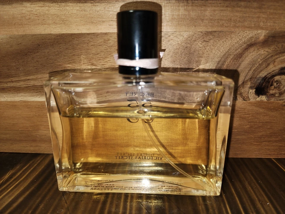 Raro Victoria's Secret 55 Perfume Y Loción Corporal Set 75% Cada uno Foto 4 de 4