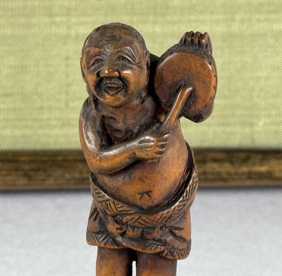 Antigo Buxo Japonês Netsuke Alto Baterista Homem Ashinaga Sagemono 18º C. Edo - Imagem 3 de 4