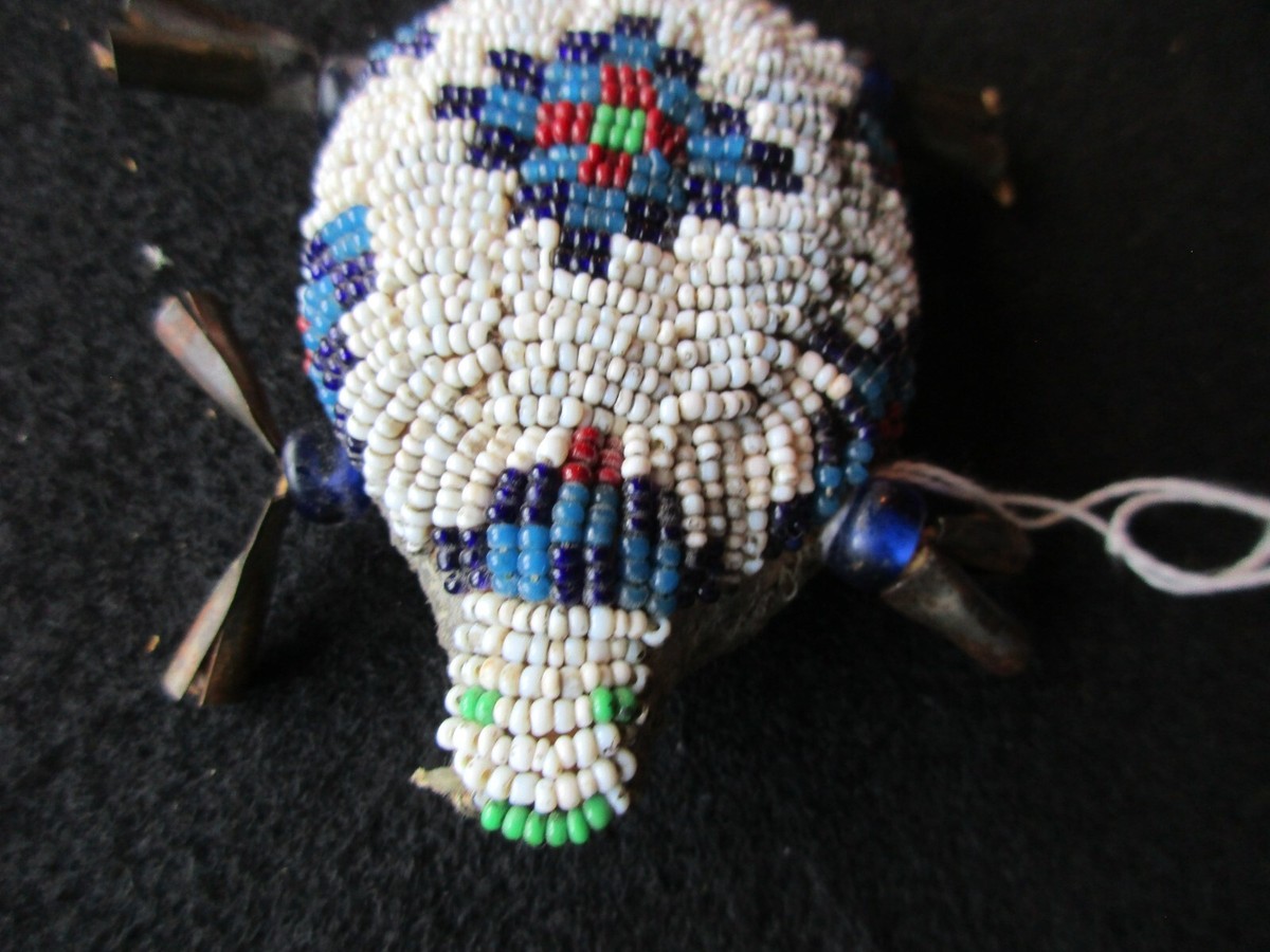 VINTAGE NATIVE AMERICAN BEADED LEATHER FETISH, TURTLE AMULET