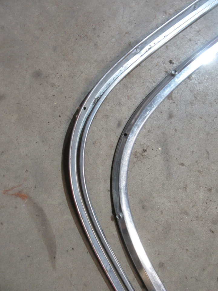 Chevrolet Impala 1967 1968 convertible carrocería trasera pellizco soldadura moldura piezas Foto 3 de 4