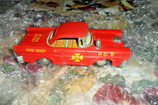 VINTAGE TIN CAR FIRE CHIEF N.O.8 lot 1 0 1 2 2 7112401