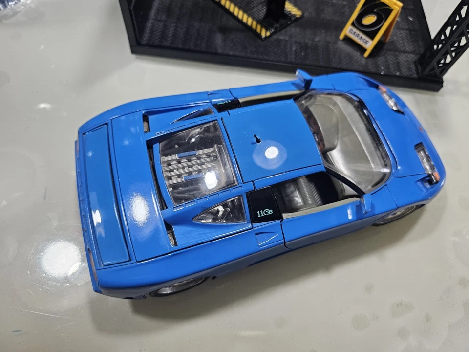 Modello auto Burago Bugatti 110 EB anno 1991 scala 1:18 Made in Italy - Immagine 3 di 4