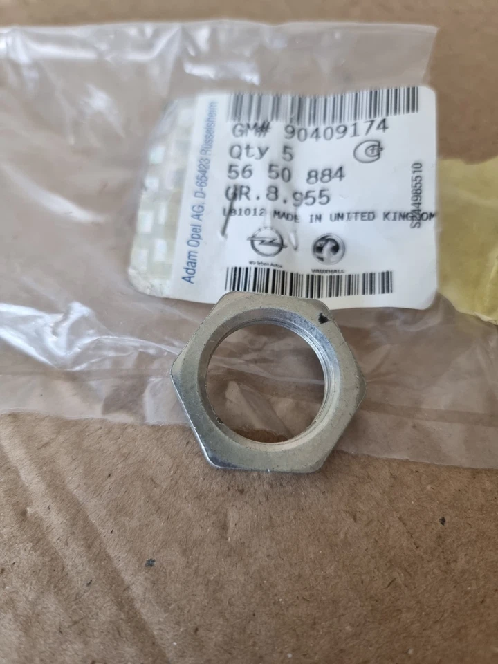 Genuine SAAB OG 9-5 NG 900 9000 V6 Engine Oil Cooler Cover Nut 90409174 - Image 2 of 3