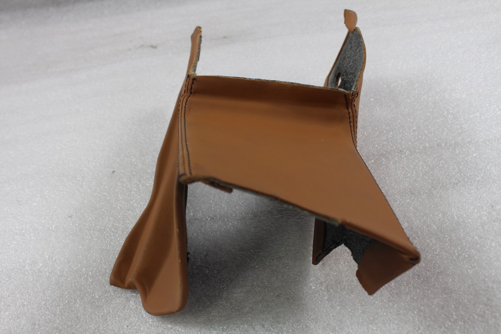 Ferrari 458 Italia, Front Console Tunnel Trim, Cuoio, Nicks, Used, P/N 83489024
