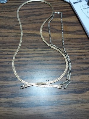 Broken Chains  Still In Good Condition Just Need Ends Fixed