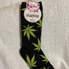 NWT Mamia Womens Fashion Crew Socks (Size 9-11)