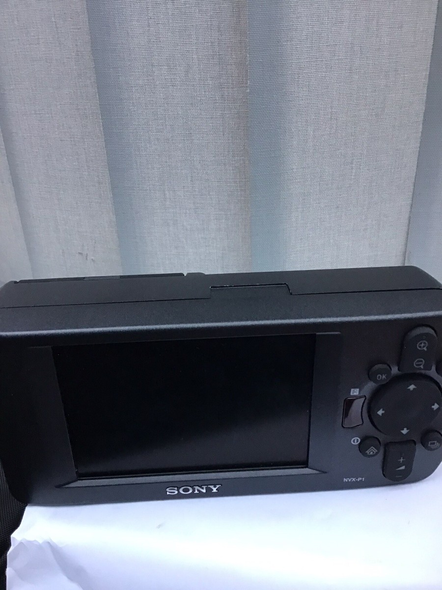 SONY NVX-P1 SAT NAV COMES IN GOOD CONDITION AND FULLY WORKING 