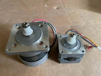 2 Schrittmotore: Teco Elec. 4H5618S0301 u. 4H4018S0601 Taiwan