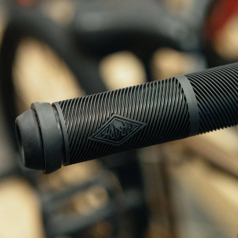 Empuñaduras Shadow Conspiracy Chula BMX + EXTREMOS DE BARRA SUBROSA RARAS DESCONTINUADAS NEGRAS NUEVAS Foto 2 de 4