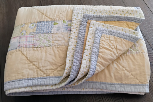 Vintage Tattered Torn Worn Soft Quilt Full/Queen size Yellow Cotton 82 x 86 inch