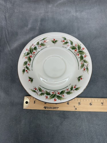 4 - Holly Yuletide Japan Small Salad Dessert Plates Christmas Holiday 6" Plate - Picture 4 of 4