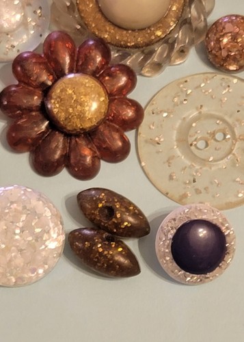 Fabulous & Lot Antique Vtg Glitter & Confetti Buttons Lucite Early Plastics - Picture 5 of 11