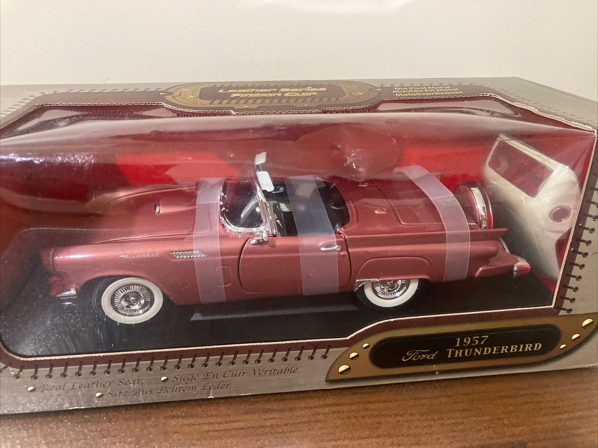 Road Signature Leather Seres 1:18 Scale 1957 Pink Ford Thunderbird
