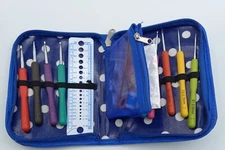 Crochet  Kit Be Craftee Zip Holder 9 Hooks Ruler Accesories