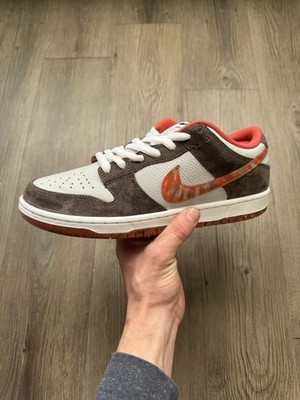 DS (brand new) Nike Sb Dunk Low Crushed D.C. Size 9.5. 100% Authentic