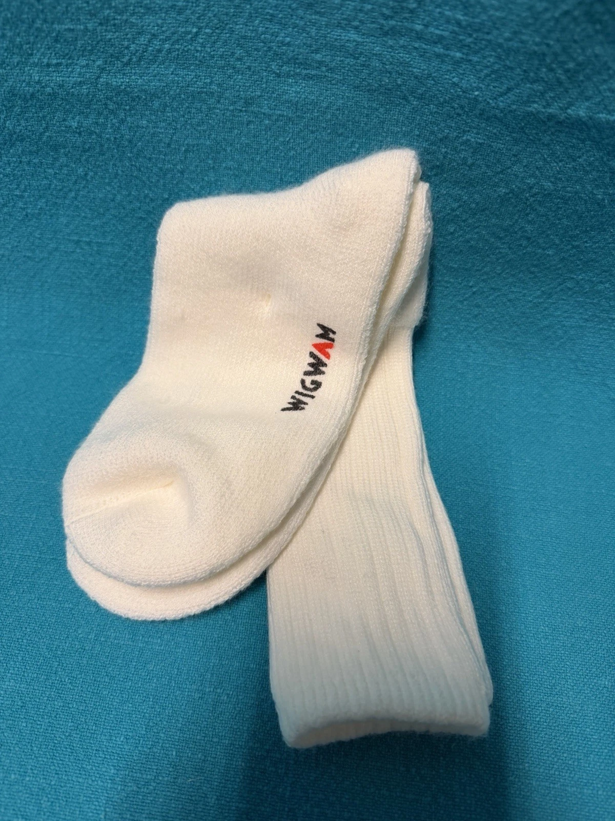 Wigwam Vintage Socks 9-11 White 18" Crew Very Quality Acrylic 80s 90's NOS Men's
Opens in a new wind