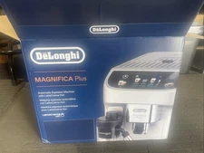 Magnifica plus Fully Automatic Espresso Machine with Automatic Milk Frother for