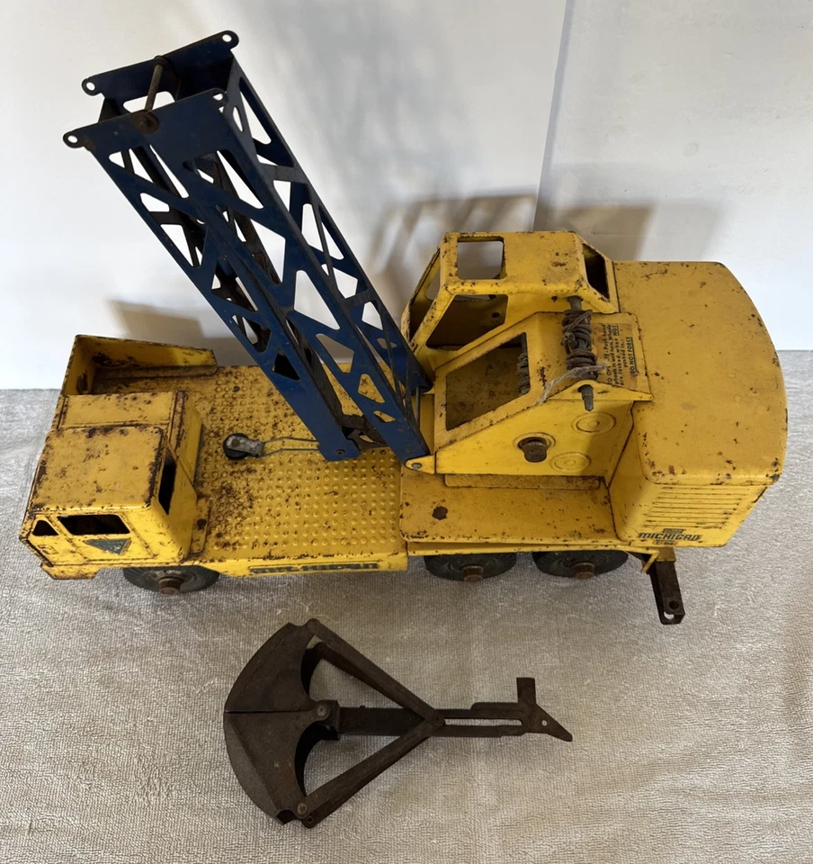 Nylint Clark Equipment Michigan Shovel Crane Truck Model T-24 Vintage - Image 2 of 4