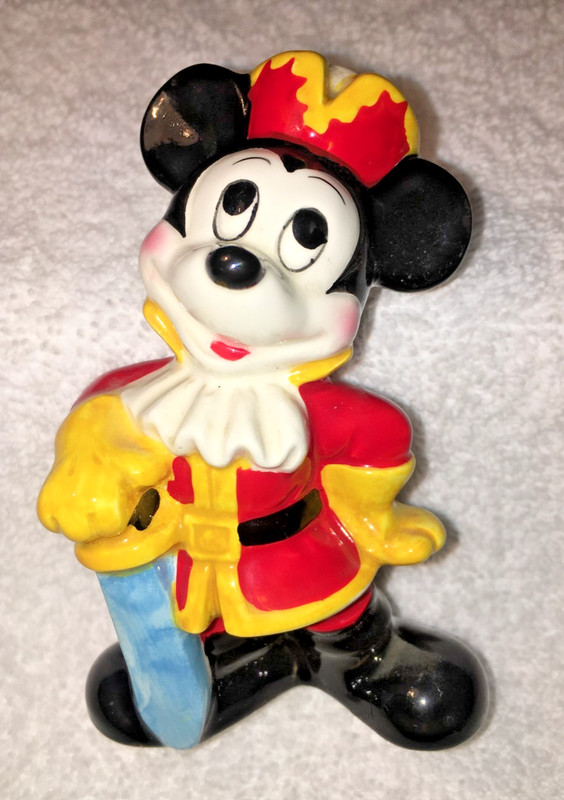 MICKEY MOUSE DRESSED AS A PIRATE FIGURINE FROM WALT DISNEY WORLD.