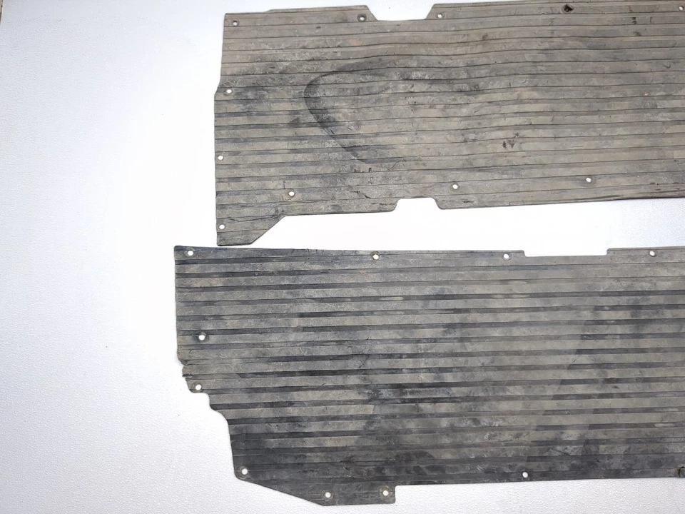 Tapetes de assoalho de borracha dianteiros e traseiros 16-25 Kubota RTV X1140 - Imagem 3 de 4