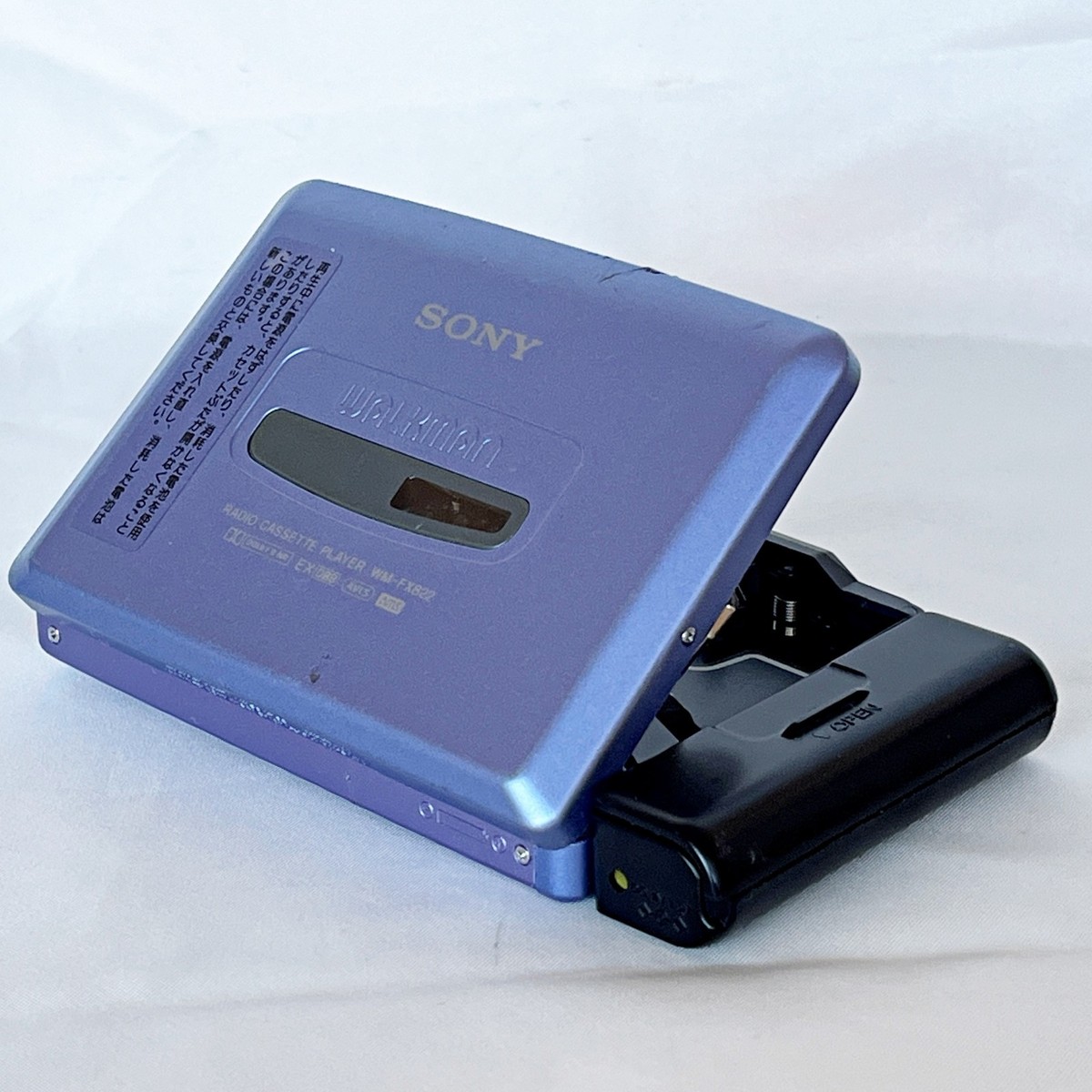 SONY WM-FX822 1995 Walkman W/Battery box Cassette Player Made in