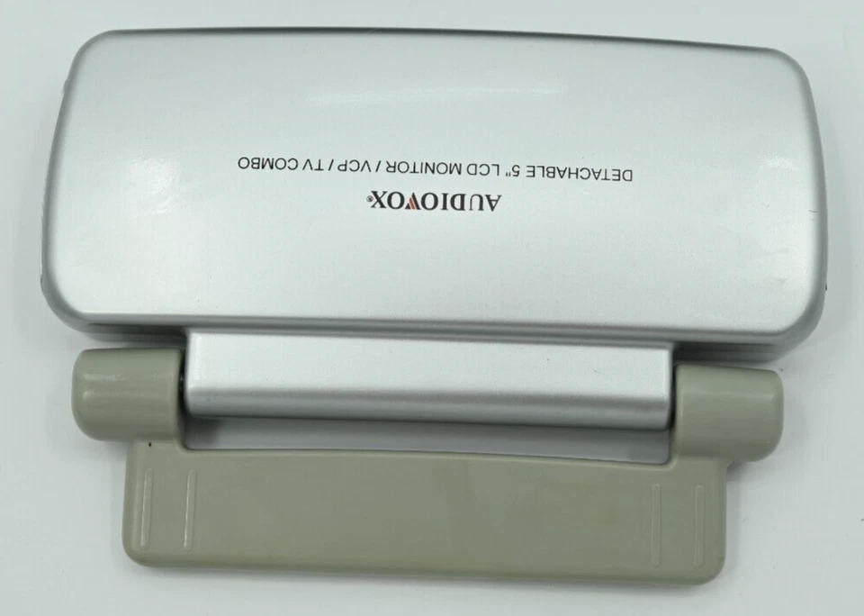 AUDIOVOX 5.6 " LCD Detachable Monitor VBP3000 with Case - Image 3 of 3